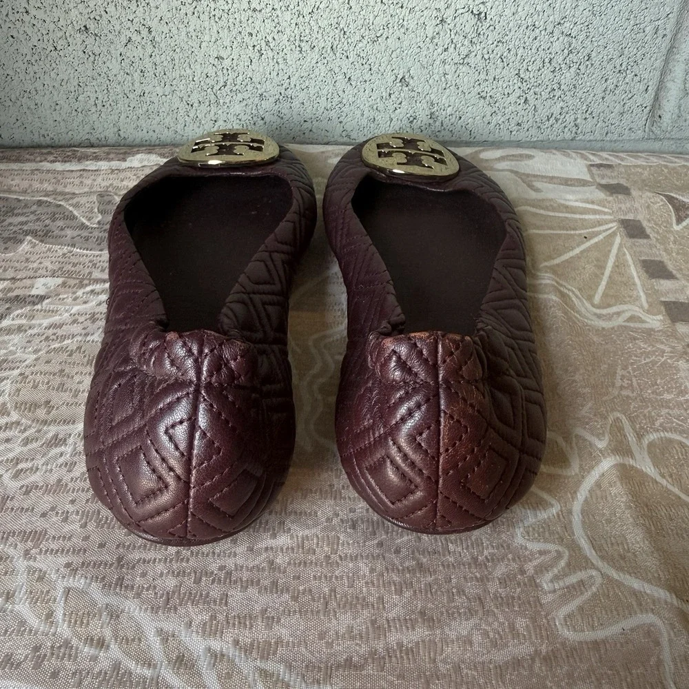 Tory Burch Quilted Burgundy Ballet Flats, Gold Logo Medallion Sz. 6